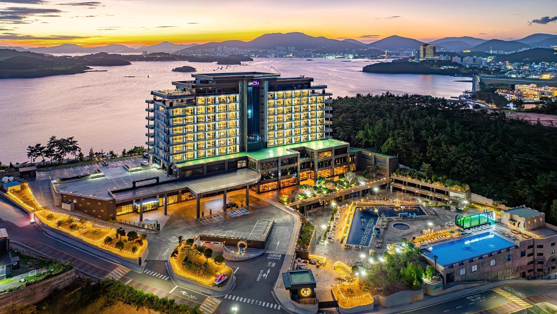 Hotel Jcs Josu Exteriér fotografie